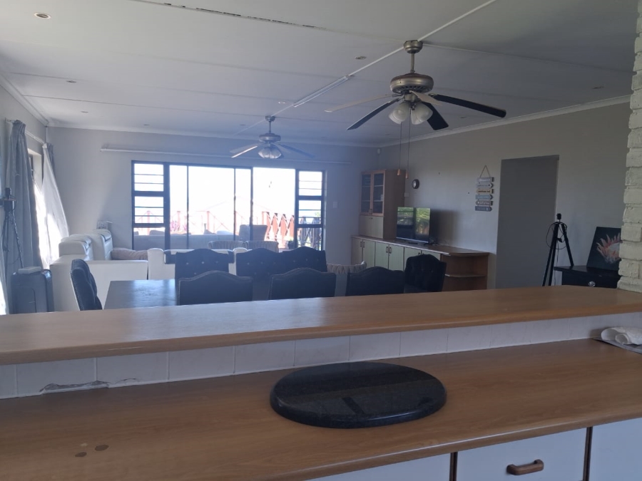 To Let 3 Bedroom Property for Rent in Winterstrand Eastern Cape